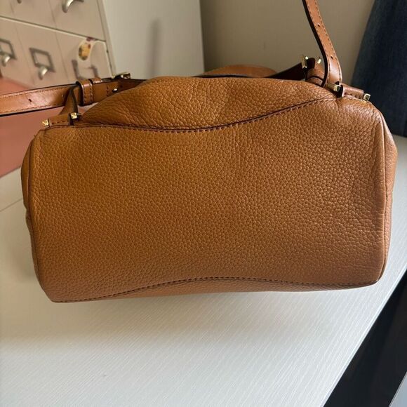 Michael Kors Raven Medium Backpack brown pebbled leather gold hardware - Picture 15 of 16